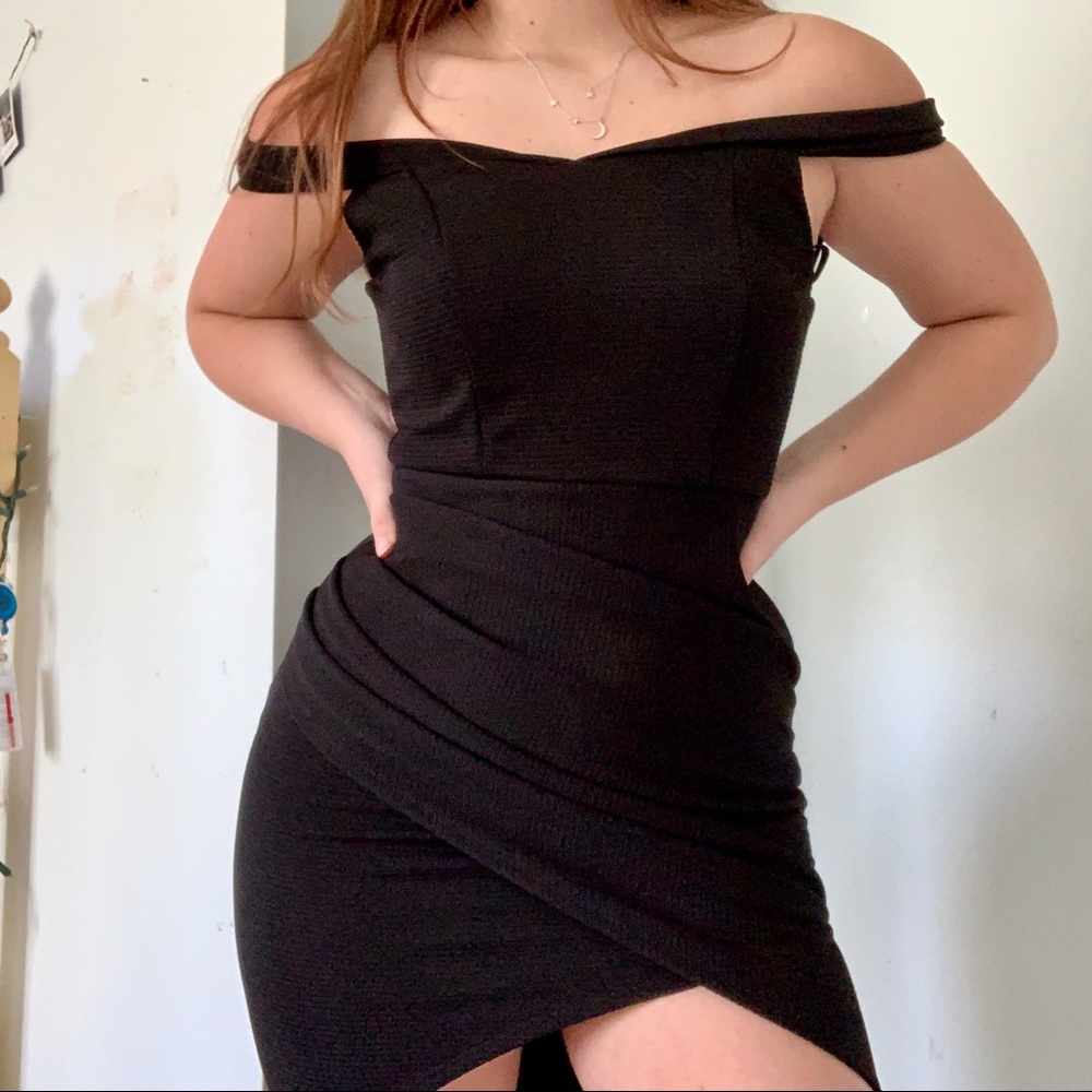 Showpo Black Off The Shoulder Bodycon Dress 🖤